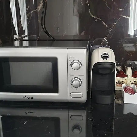 2f Apartment *