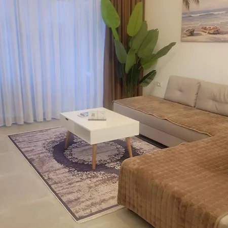 2f Apartment *
