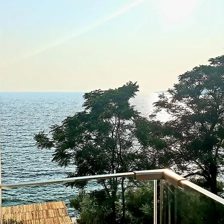 2f Апартаменты *